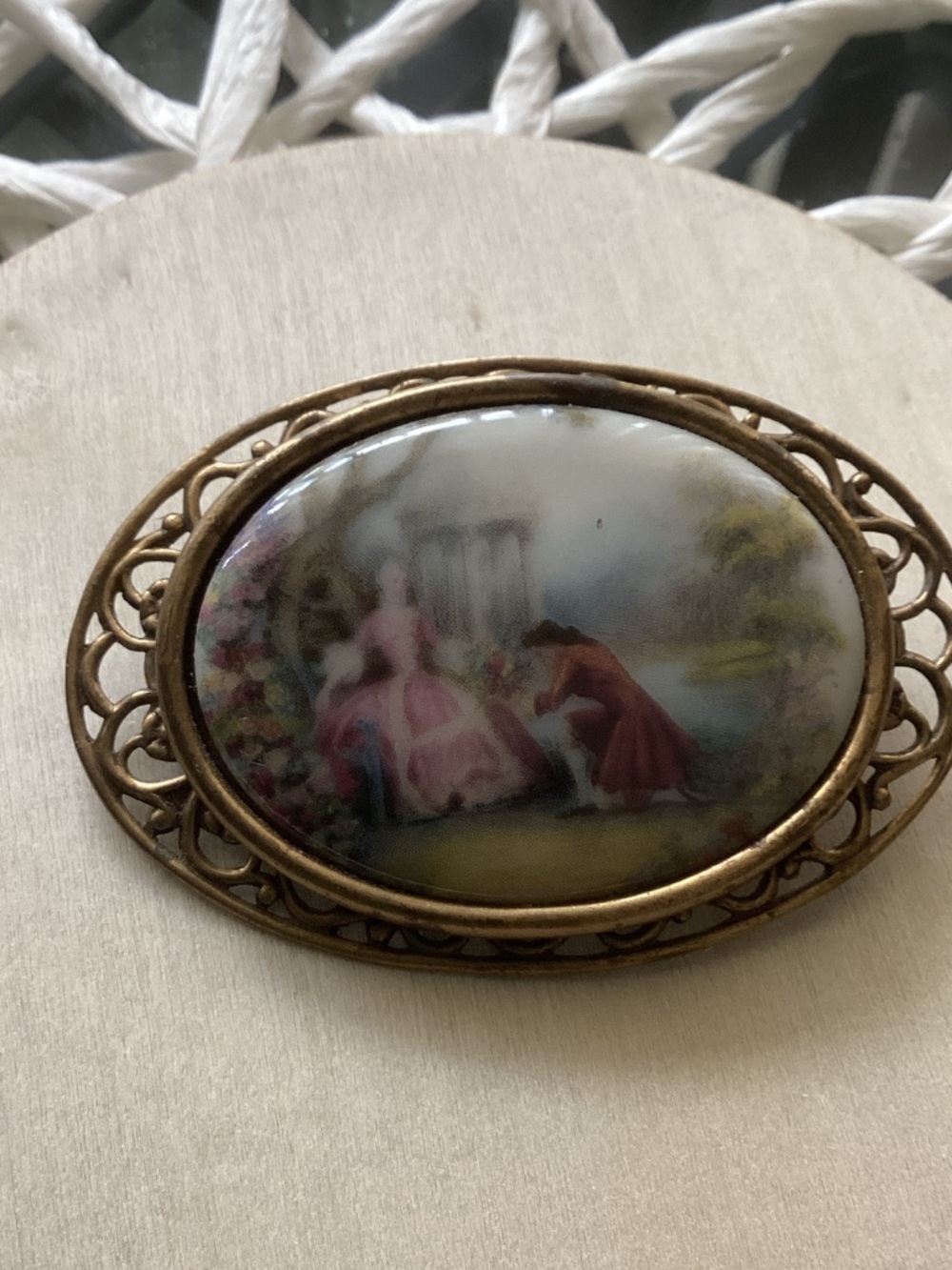 Vintage Romantic Scene Porcelain and Filigree Brooch - Pink, Gold